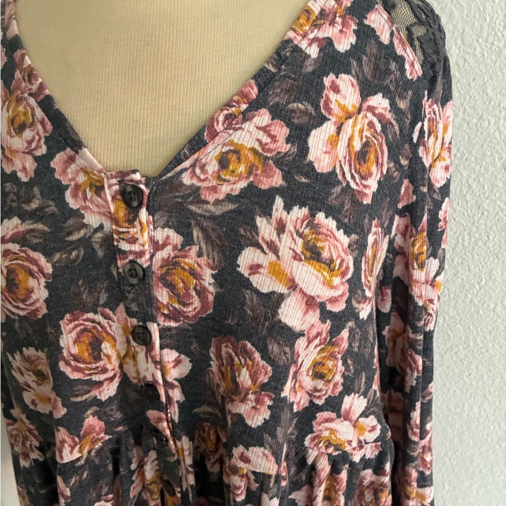 WAS $26 Torrid gray floral top - Picture 2 of 8